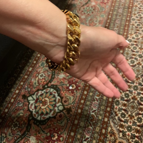 Gorgeous Chanel Bracelet - Picture 5 of 9